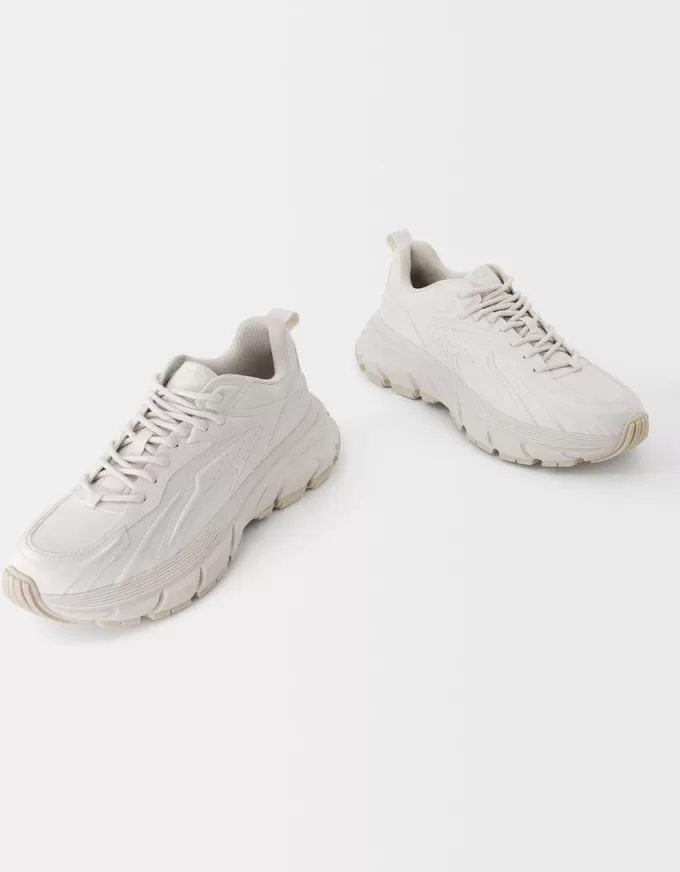 Adidași cu talpă groasă Adidași cu talpă groasă