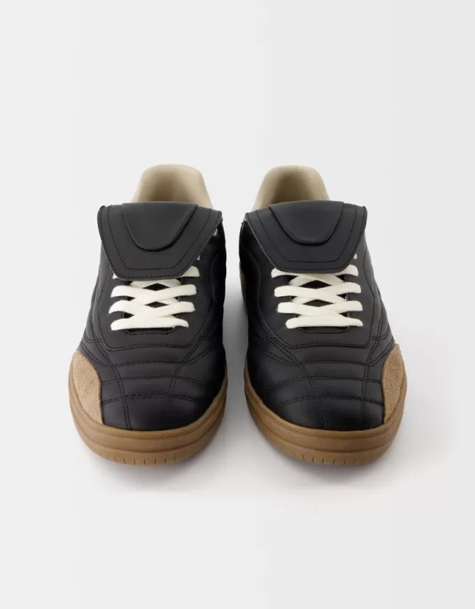 Adidași de fotbal retro cu limbă Adidași de fotbal retro cu limbă