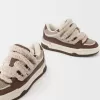 Adidași skater cu șireturi de pluș Adidași skater cu șireturi de pluș