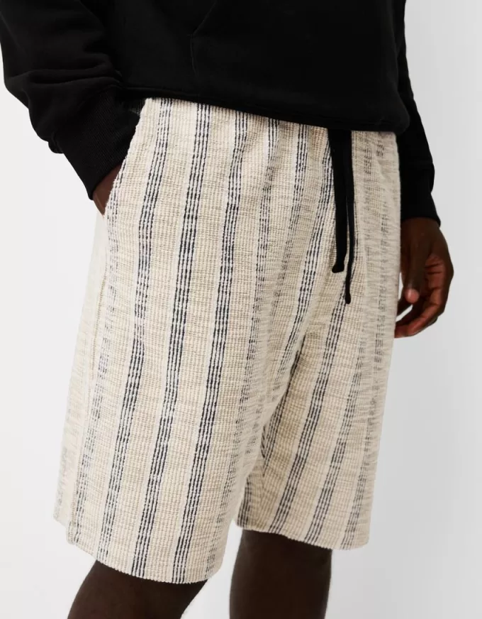 Bermuda jacquard cu dungi Bermuda jacquard cu dungi
