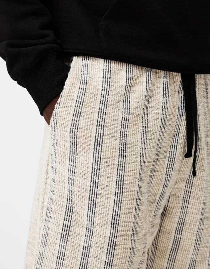 Bermuda jacquard cu dungi Bermuda jacquard cu dungi