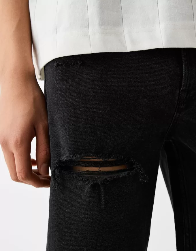 Bermude din denim rupte Bermude din denim rupte