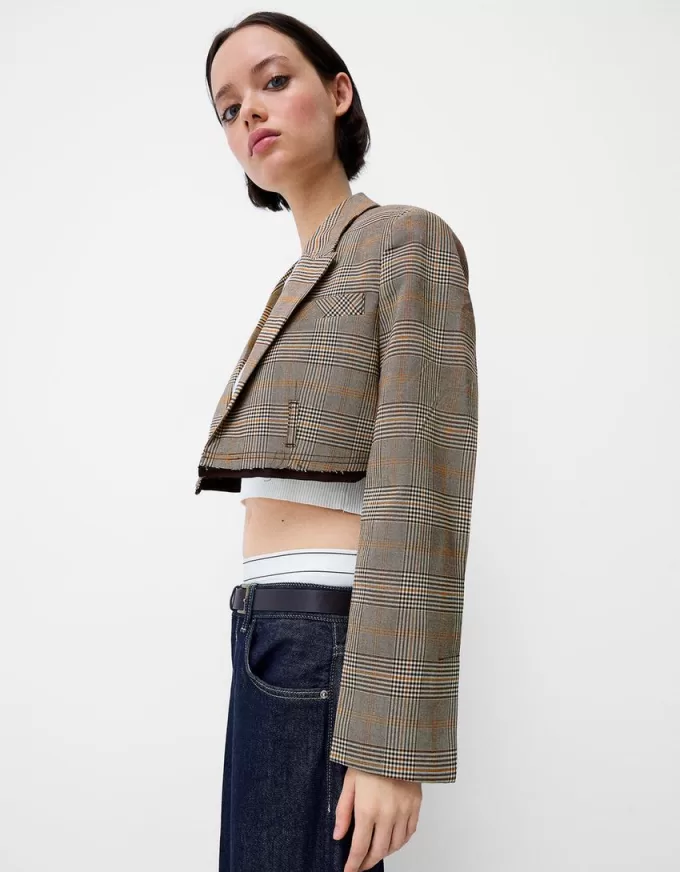 Blazer decupat cu tiv uzat Blazer decupat cu tiv uzat