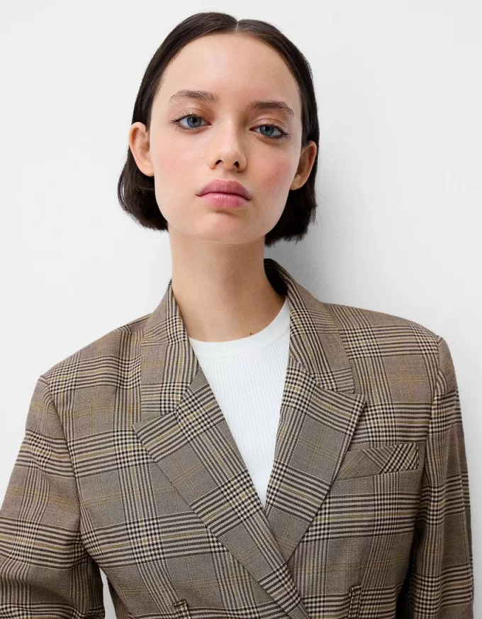 Blazer decupat cu tiv uzat Blazer decupat cu tiv uzat