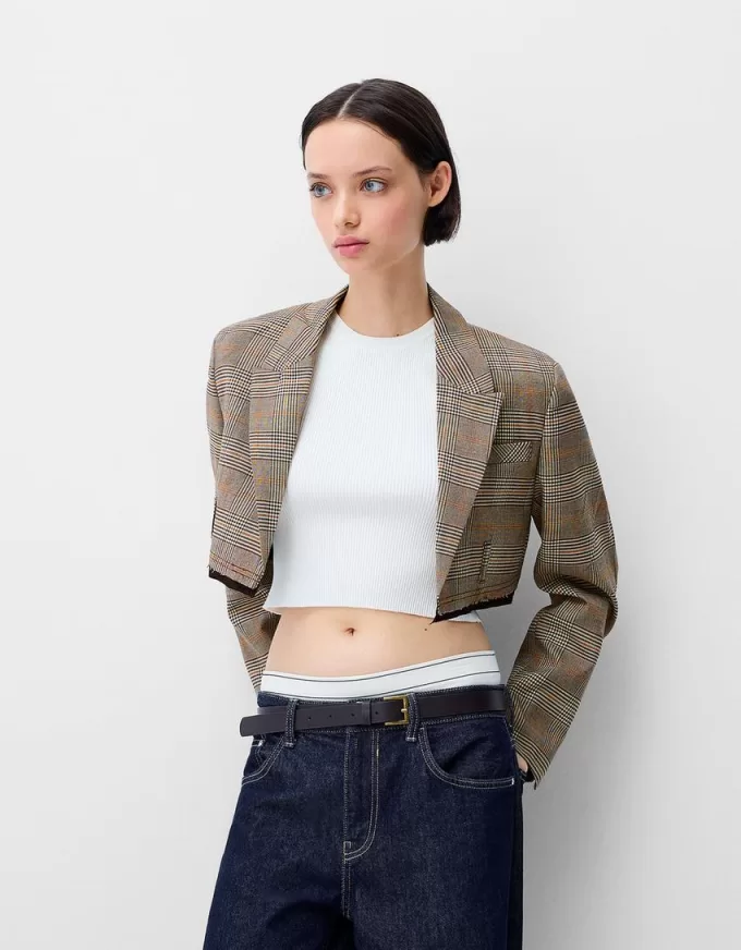 Blazer decupat cu tiv uzat Blazer decupat cu tiv uzat