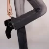 Blugi bootcut cu talie joasă Blugi bootcut cu talie joasă