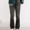 Blugi bootcut cu talie joasă Blugi bootcut cu talie joasă