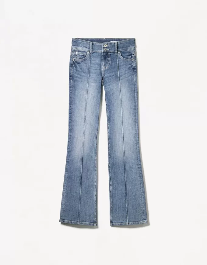 Blugi bootcut cu talie joasă Blugi bootcut cu talie joasă