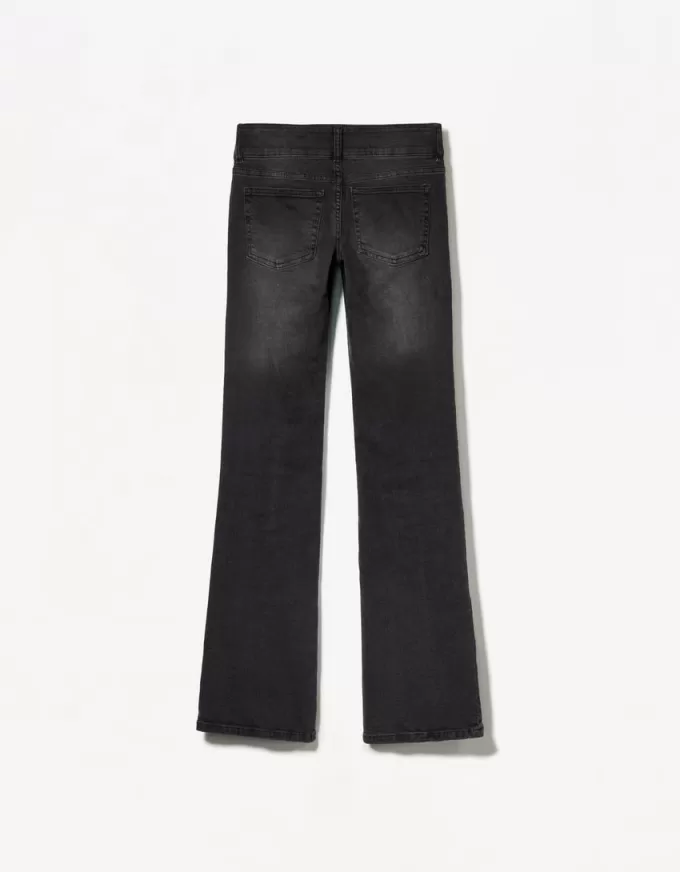 Blugi bootcut cu talie joasă Blugi bootcut cu talie joasă
