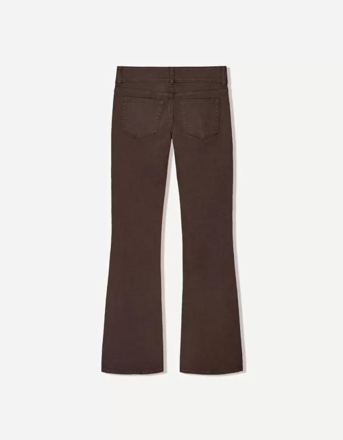 Blugi bootcut cu talie joasă Blugi bootcut cu talie joasă