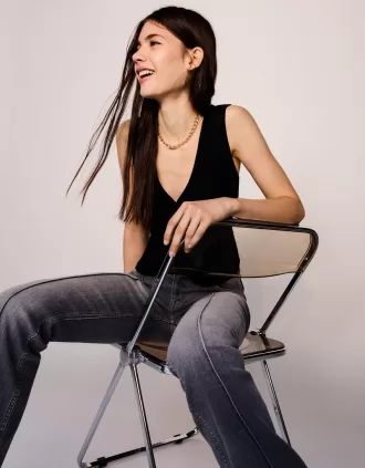 Blugi bootcut cu talie joasă