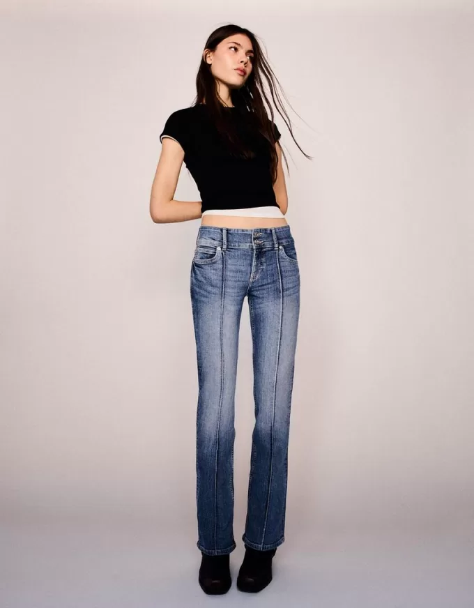 Blugi bootcut cu talie joasă Blugi bootcut cu talie joasă