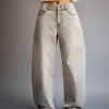 Blugi cu butoi largi Blugi cu butoi largi
