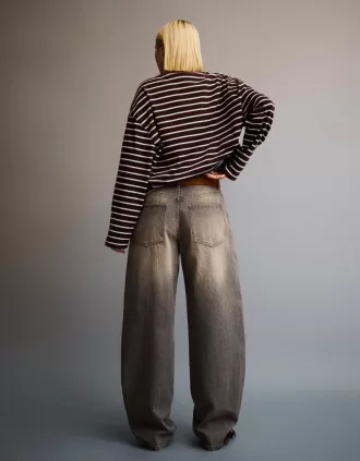 Blugi cu butoi largi