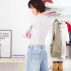 Blugi largi din anii ’90, cu tiv răsturnat Blugi largi din anii ’90, cu tiv răsturnat
