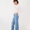 Blugi rupți cu picioare largi din anii ’90 Blugi rupți cu picioare largi din anii ’90