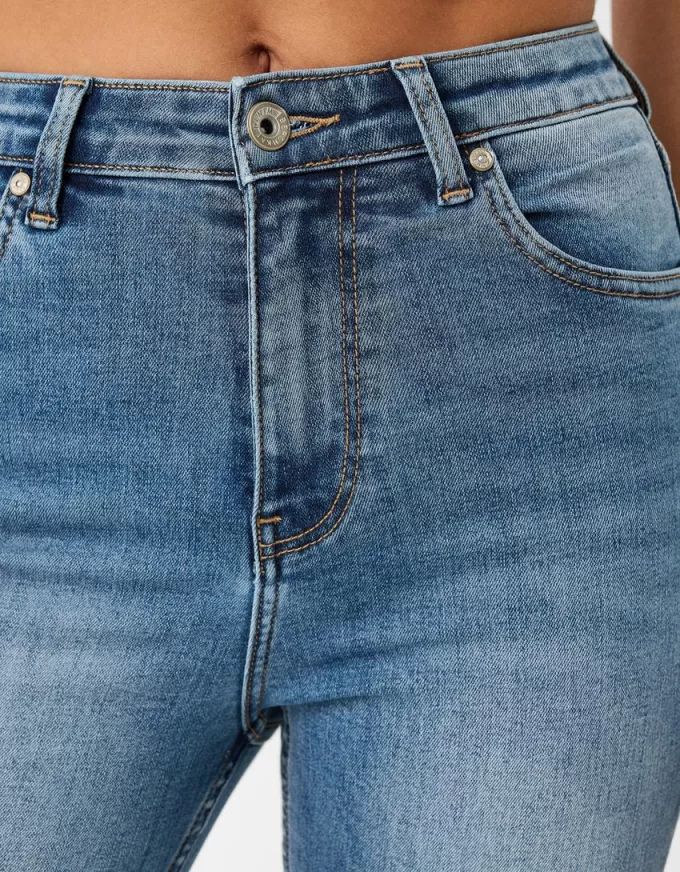 Blugi skinny cu talie super mare Blugi skinny cu talie super mare