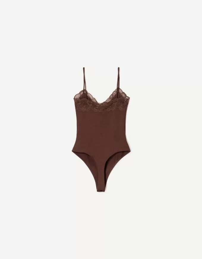 Body blond cu bretele din dantela Body blond cu bretele din dantela