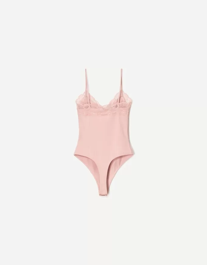 Body blond cu bretele din dantela Body blond cu bretele din dantela