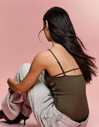 Body cu bretele drapat SERIA BERSHKA