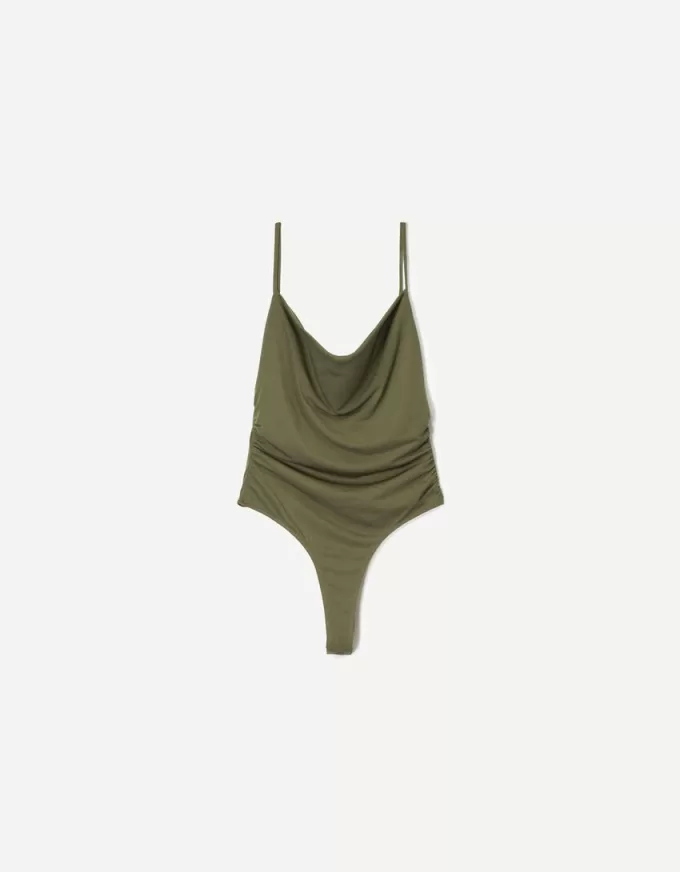 Body cu bretele drapat SERIA BERSHKA Body cu bretele drapat SERIA BERSHKA