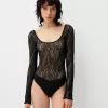 Body cu mânecă lungă din dantelă