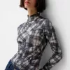 Body cu mânecă lungă și gât înalt Body cu mânecă lungă și gât înalt