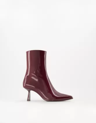 Botine artificiale cu toc de pisicuță