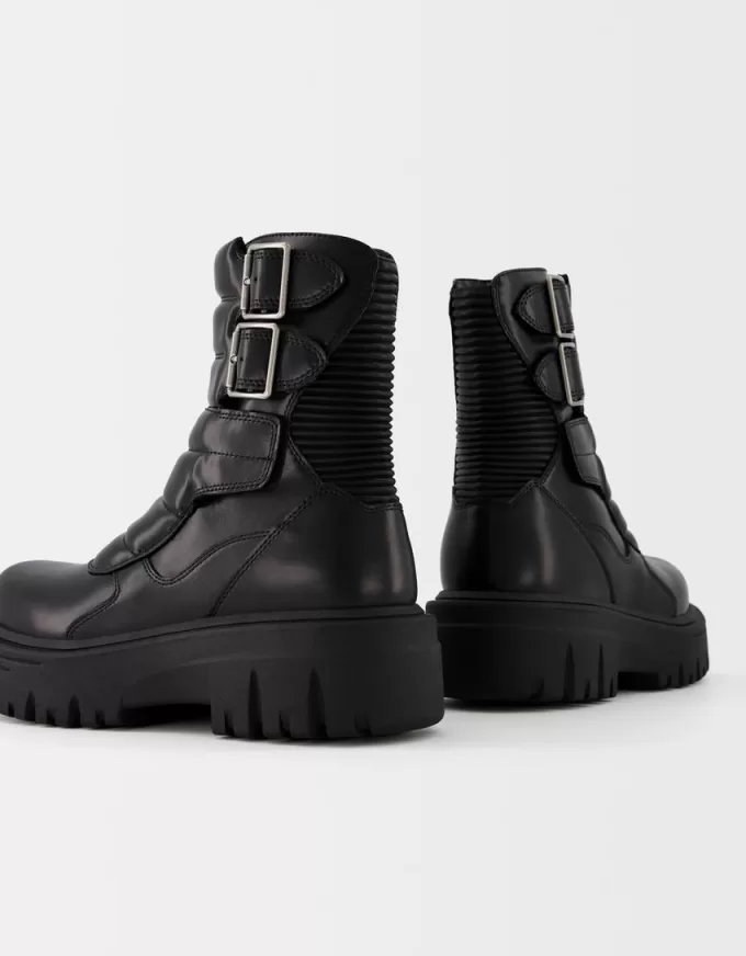 Botine cu platformă cu catarame Botine cu platformă cu catarame