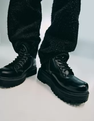 Botine cu platformă cu șireturi