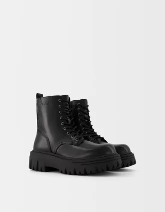 Botine cu platformă cu șireturi