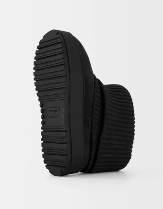 Botine cu platformă cu șosete