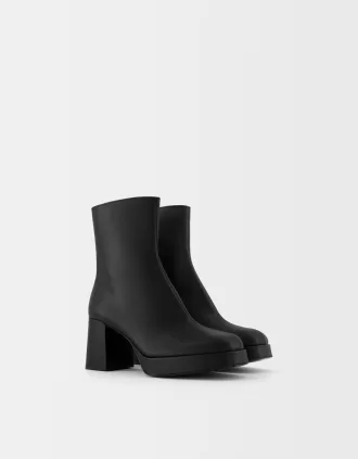 Botine cu platformă cu toc bloc