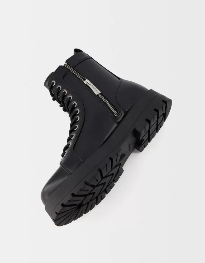 Botine cu șireturi cu talpă Botine cu șireturi cu talpă