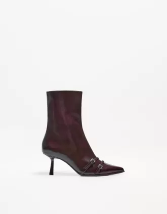 Botine cu toc pisoi cu catarame