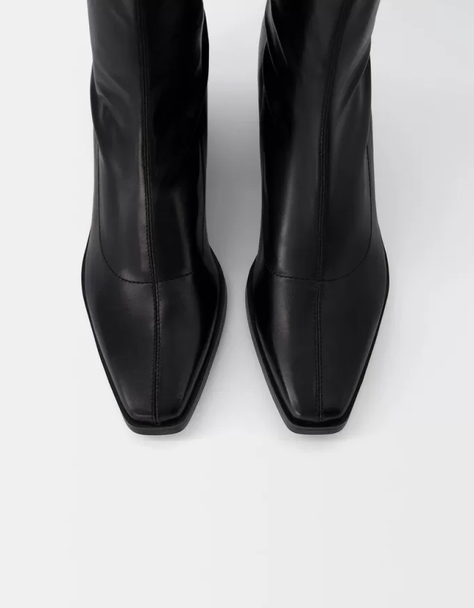 Botine de cowboy cu toc înalt, potrivite Botine de cowboy cu toc înalt, potrivite