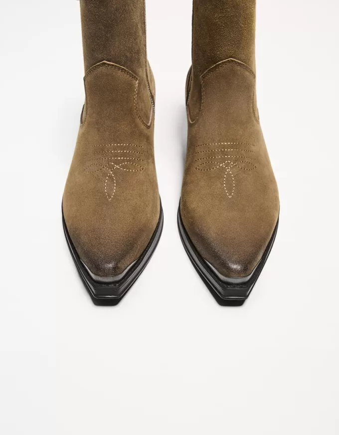 Botine de cowboy cu vârf metalic Botine de cowboy cu vârf metalic