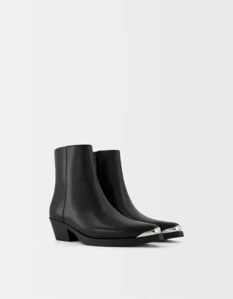 Botine de cowboy cu vârf metalic