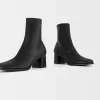 Botine montate cu toc bloc Botine montate cu toc bloc