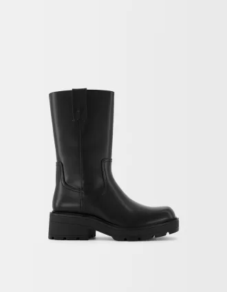 Botine plate cu talpă de șenilă la jumătatea gambei
