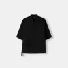 Cămașă încrucișată cu mânecă scurtă și cu cataramă