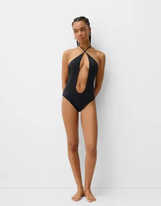 Costum de baie decupat