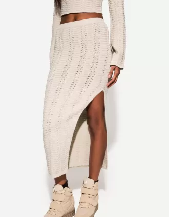 Fusta midi din tricot deschis