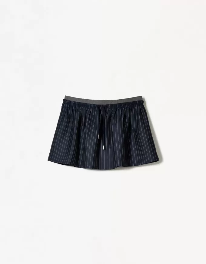 Fusta mini cu talie contrastanta Fusta mini cu talie contrastanta
