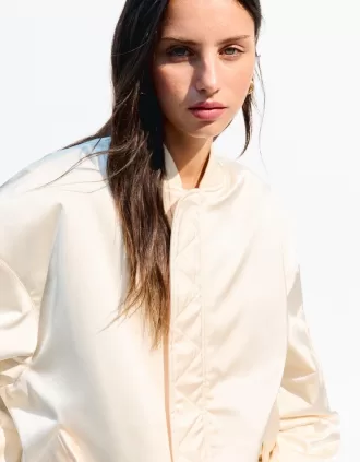 Geacă bomber oversize SERIA BERSHKA Geacă bomber oversize SERIA BERSHKA