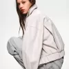 Geaca cu efect de piele
