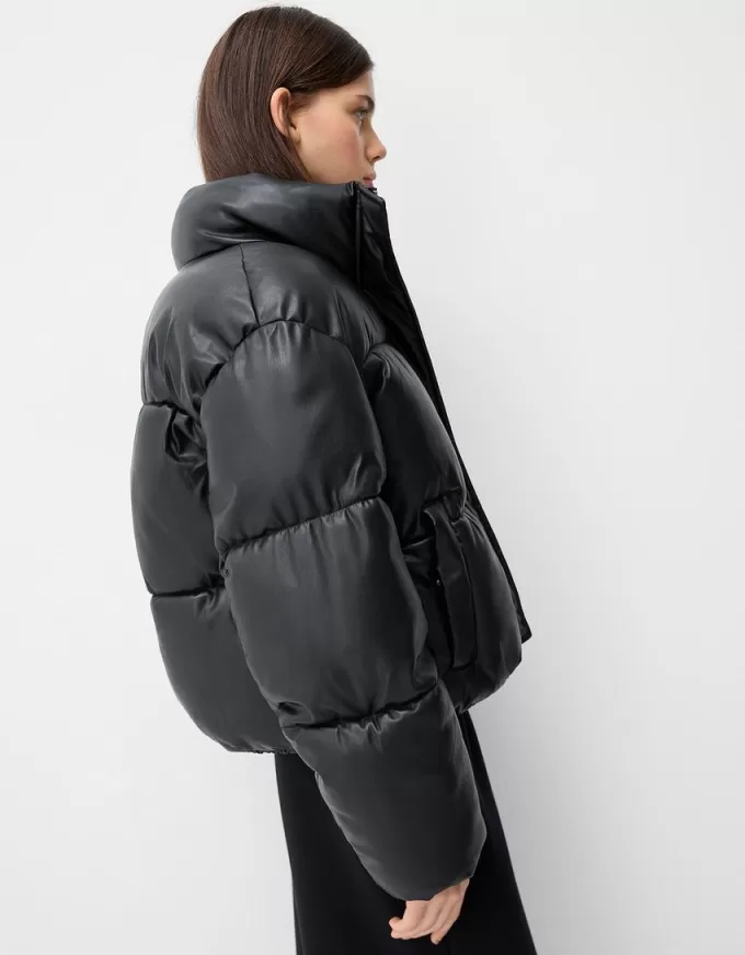 Geaca puf din imitatie de piele Geaca puf din imitatie de piele