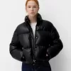 Geaca puf din imitatie de piele Geaca puf din imitatie de piele