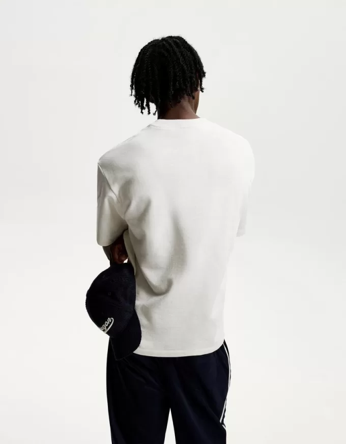 Hanorac cu maneca scurta din material Tricou cu imprimeu sportiv Hanorac cu maneca scurta din material Tricou cu imprimeu sportiv