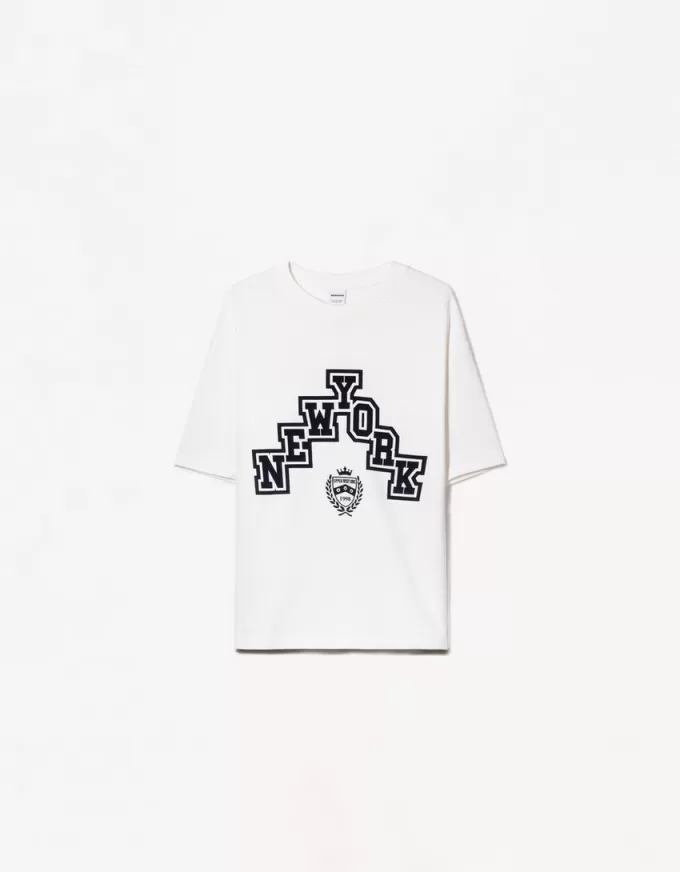Hanorac cu maneca scurta din material Tricou cu imprimeu sportiv Hanorac cu maneca scurta din material Tricou cu imprimeu sportiv